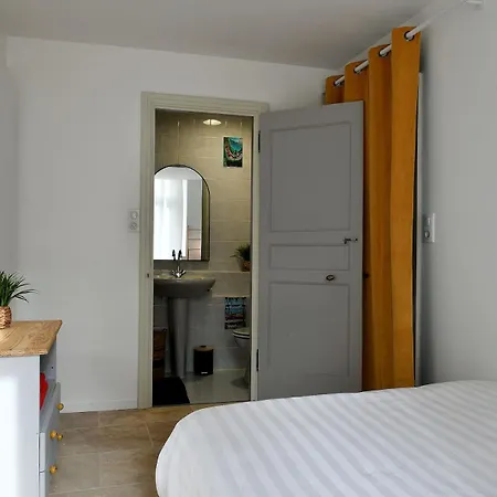 Maison En Pierre Avec Piscine-gorges De L'ardeche Saint-Remeze